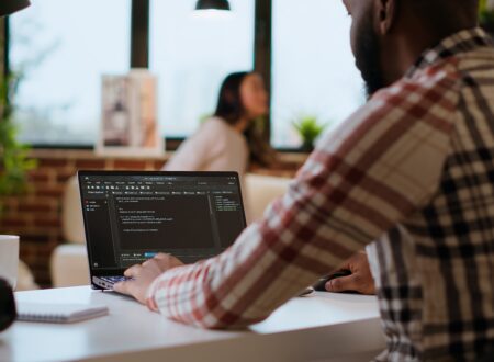 Vue.js vs React.js for E-Commerce Development